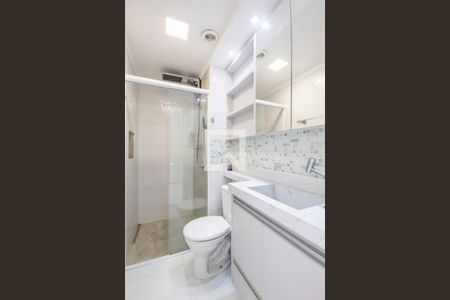 Banheiro de apartamento para alugar com 2 quartos, 37m² em Presidente Altino, Osasco
