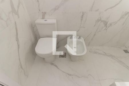 Apartamento à venda com 344m², 4 quartos e 5 vagasBanheiro 1 - Suíte Master