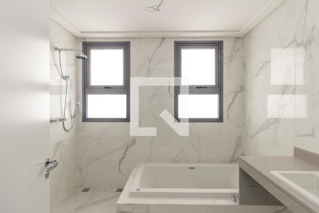 Apartamento à venda com 344m², 4 quartos e 5 vagasBanheiro 1 - Suíte Master