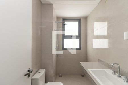 Apartamento à venda com 344m², 4 quartos e 5 vagasBanheiro 3 - Suíte