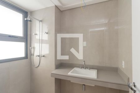 Apartamento à venda com 344m², 4 quartos e 5 vagasBanheiro 5 - Suíte