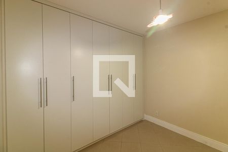 Apartamento à venda com 376m², 3 quartos e 3 vagasQuarto 2