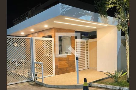 Apartamento à venda com 376m², 3 quartos e 3 vagasÁrea comum - Entrada do condomínio