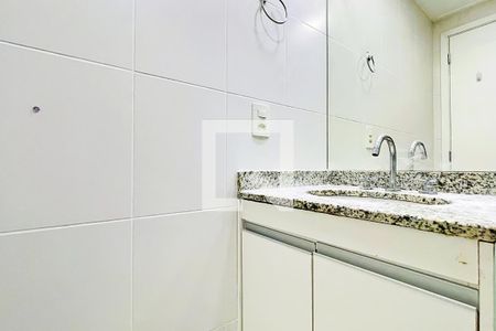 Apartamento para alugar com 66m², 2 quartos e 1 vagaBanheiro