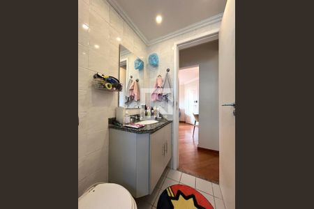 Apartamento à venda com 100m², 3 quartos e 2 vagas Apartamento à venda com 100m², 3 quartos e 2 vagasBanheiro