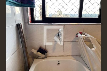 Apartamento à venda com 100m², 3 quartos e 2 vagas Apartamento à venda com 100m², 3 quartos e 2 vagasÁrea de Serviço