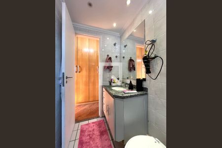 Apartamento à venda com 100m², 3 quartos e 2 vagas Apartamento à venda com 100m², 3 quartos e 2 vagasBanheiro da Suíte