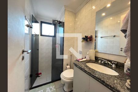Apartamento à venda com 100m², 3 quartos e 2 vagas Apartamento à venda com 100m², 3 quartos e 2 vagasBanheiro