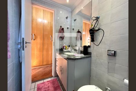 Apartamento à venda com 100m², 3 quartos e 2 vagas Apartamento à venda com 100m², 3 quartos e 2 vagasBanheiro da Suíte