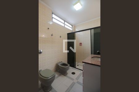 Casa à venda com 300m², 5 quartos e 4 vagasBanheiro da Suíte 1