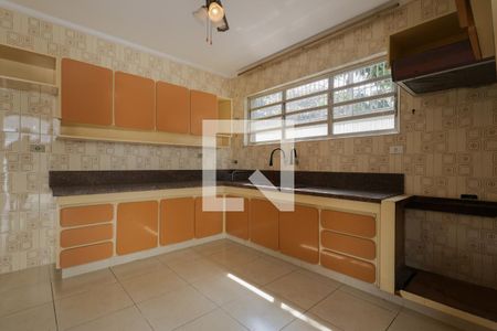 Casa à venda com 300m², 5 quartos e 4 vagasCozinha