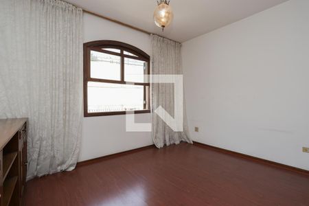 Casa à venda com 300m², 5 quartos e 4 vagasQuarto 1