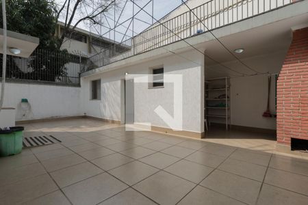 Casa à venda com 300m², 5 quartos e 4 vagasBanheiro de serviço