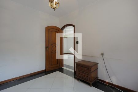 Casa à venda com 300m², 5 quartos e 4 vagasEscritório