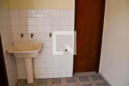 Casa à venda com 215m², 3 quartos e 2 vagasÁrea de Serviço