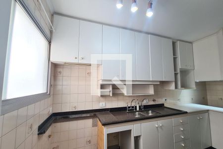 Cozinha de apartamento para alugar com 3 quartos, 101m² em Vila Ivone, São Paulo