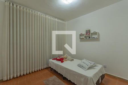 Casa à venda com 245m², 4 quartos e 4 vagas Casa à venda com 245m², 4 quartos e 4 vagasQuarto 1