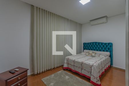 Casa à venda com 245m², 4 quartos e 4 vagas Casa à venda com 245m², 4 quartos e 4 vagasSuíte 2