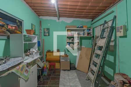 Casa à venda com 245m², 4 quartos e 4 vagas Casa à venda com 245m², 4 quartos e 4 vagasQuarto de Serviço