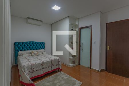 Casa à venda com 245m², 4 quartos e 4 vagas Casa à venda com 245m², 4 quartos e 4 vagasSuíte 2