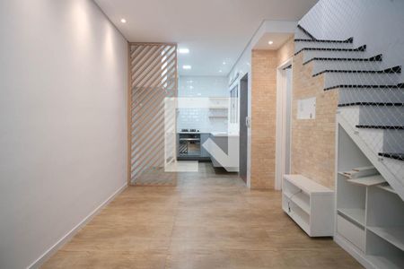 Sala de casa à venda com 2 quartos, 69m² em Vila Guilhermina, São Paulo