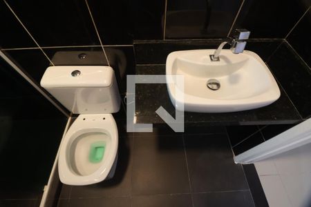 Casa de condomínio à venda com 96m², 3 quartos e 2 vagasBanheiro