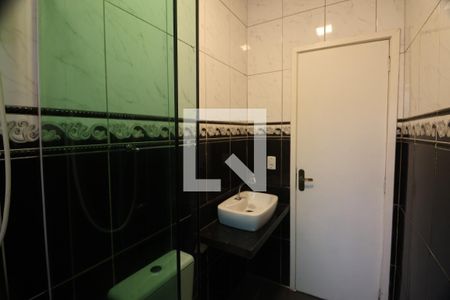 Casa de condomínio à venda com 96m², 3 quartos e 2 vagasBanheiro