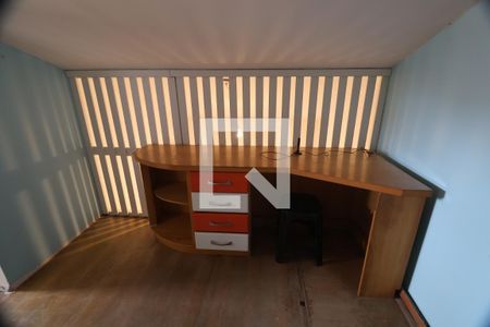 Casa de condomínio à venda com 96m², 3 quartos e 2 vagasEscritório