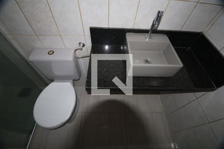 Casa de condomínio à venda com 96m², 3 quartos e 2 vagasBanheiro da Suíte