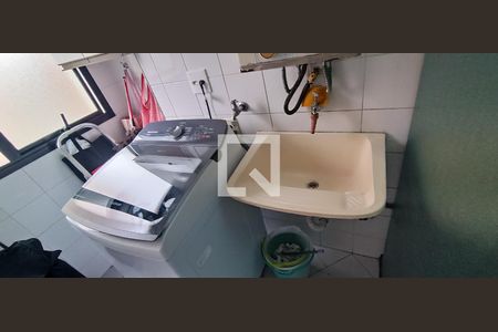 Apartamento à venda com 71m², 3 quartos e 1 vagaÁrea de Serviço