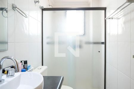 Apartamento à venda com 94m², 2 quartos e 2 vagasBanheiro da suíte