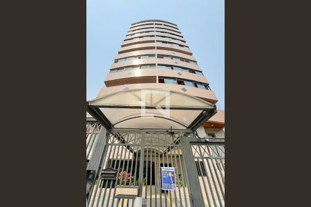 Apartamento à venda com 94m², 2 quartos e 2 vagasFachada + plaquinha