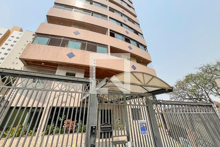 Apartamento à venda com 94m², 2 quartos e 2 vagasFachada + plaquinha