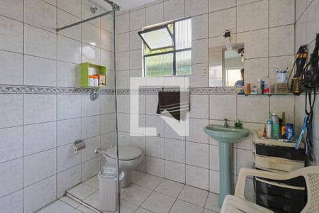 Casa à venda com 400m², 3 quartos e 6 vagasBanheiro da Suíte 2