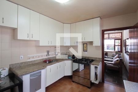 Casa à venda com 1000m², 5 quartos e 10 vagasCozinha