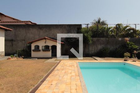 Casa à venda com 1000m², 5 quartos e 10 vagasQuintal