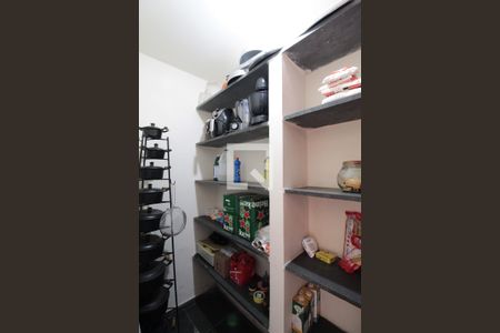 Casa à venda com 1000m², 5 quartos e 10 vagasDespensa