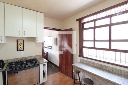 Casa à venda com 1000m², 5 quartos e 10 vagasCozinha