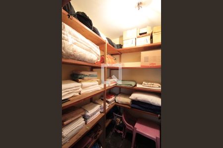 Casa à venda com 1000m², 5 quartos e 10 vagasRoupeiro