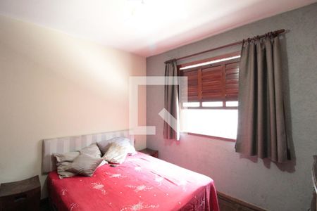 Casa à venda com 1000m², 5 quartos e 10 vagasQuarto 2