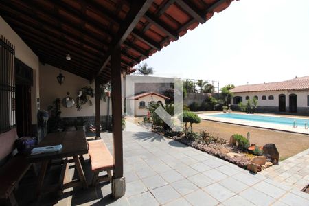 Casa à venda com 1000m², 5 quartos e 10 vagasQuintal