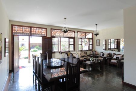 Sala de casa à venda com 5 quartos, 1000m² em Santa Amelia, Belo Horizonte