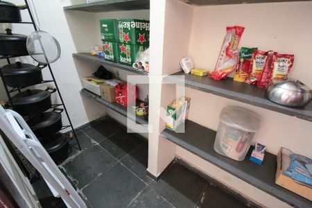 Casa à venda com 1000m², 5 quartos e 10 vagasDespensa