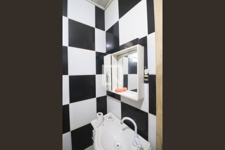 Casa à venda com 65m², 2 quartos e 1 vagaBanheiro