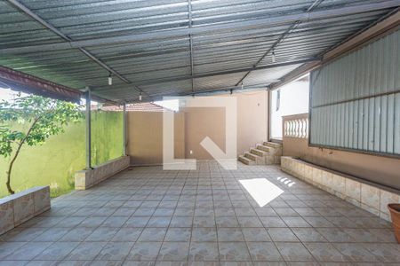 Casa à venda com 250m², 3 quartos e 7 vagasÁrea comum - Salão de festas