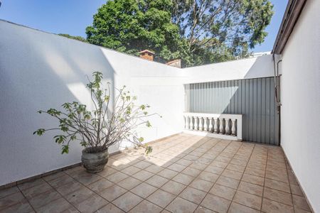 Casa à venda com 250m², 3 quartos e 7 vagasQuintal