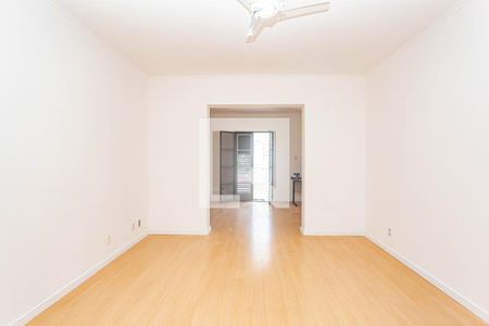 Casa à venda com 250m², 3 quartos e 7 vagasSuíte 1