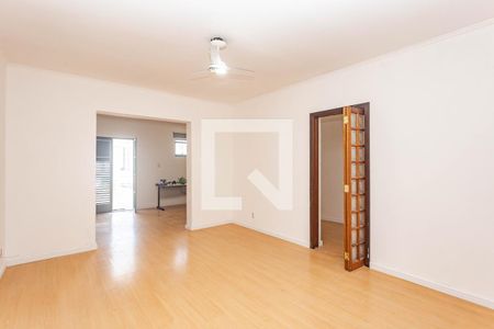 Casa à venda com 250m², 3 quartos e 7 vagasSuíte 1