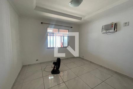 Quarto de casa para alugar com 2 quartos, 120m² em Santo Antonio, Duque de Caxias