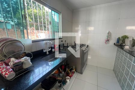 Casa para alugar com 120m², 2 quartos e 2 vagasCozinha